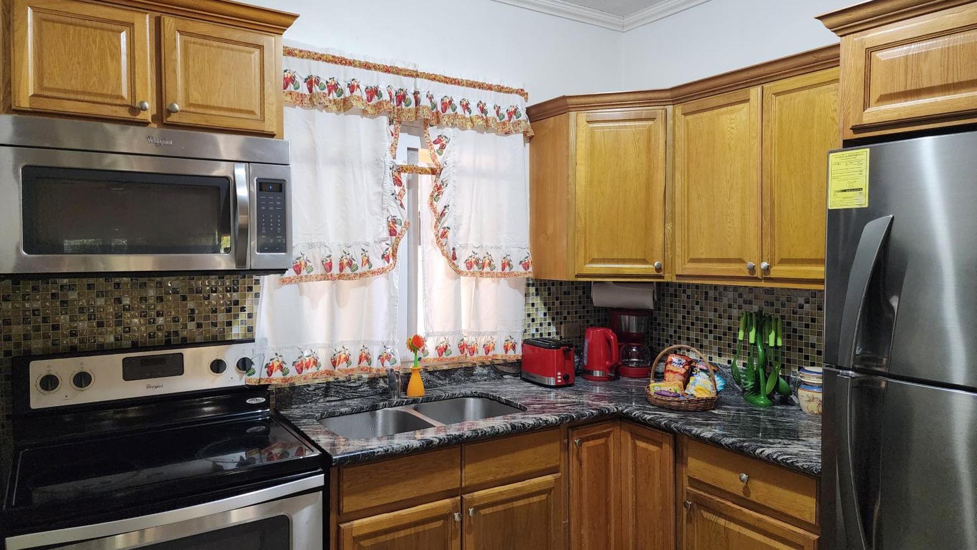 Central Upscale New Kingston Apt With Pool Dış mekan fotoğraf